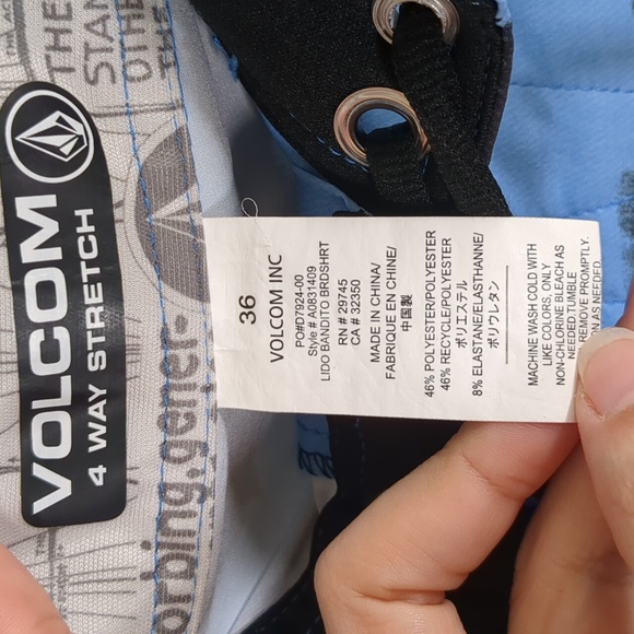 Volcom Men's Long 4 Way Stretch Board Shorts Size 36 Like New - Picture 7 of 8